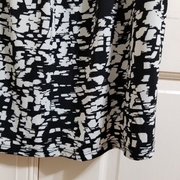 Liz Lange Maternity For Target dress Small abstract draped cowl neck flutter - Picture 8 of 12